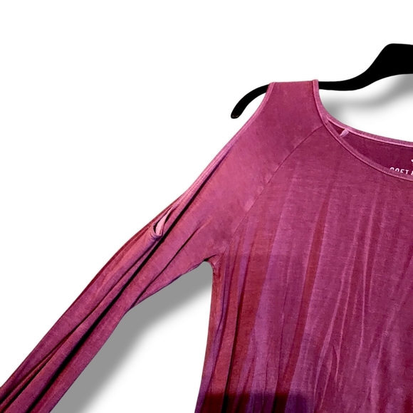 EUC Dusty Pink AEO Cut Out Shoulder Soft & Sexy Tee - Picture 2 of 5